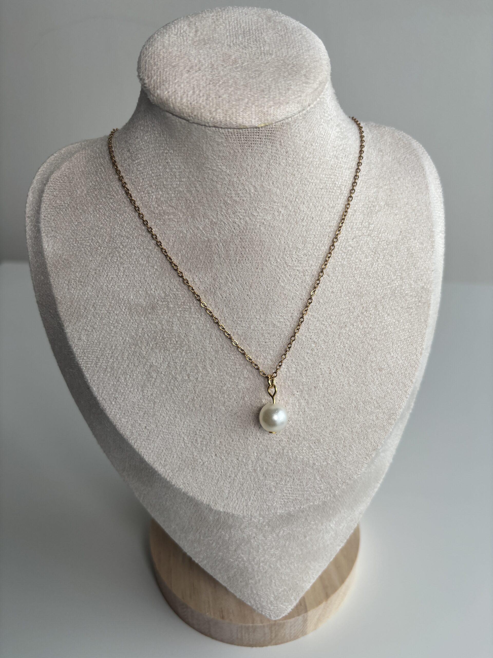 KÄRA kaelakee - Mageveepärl (kuldne)